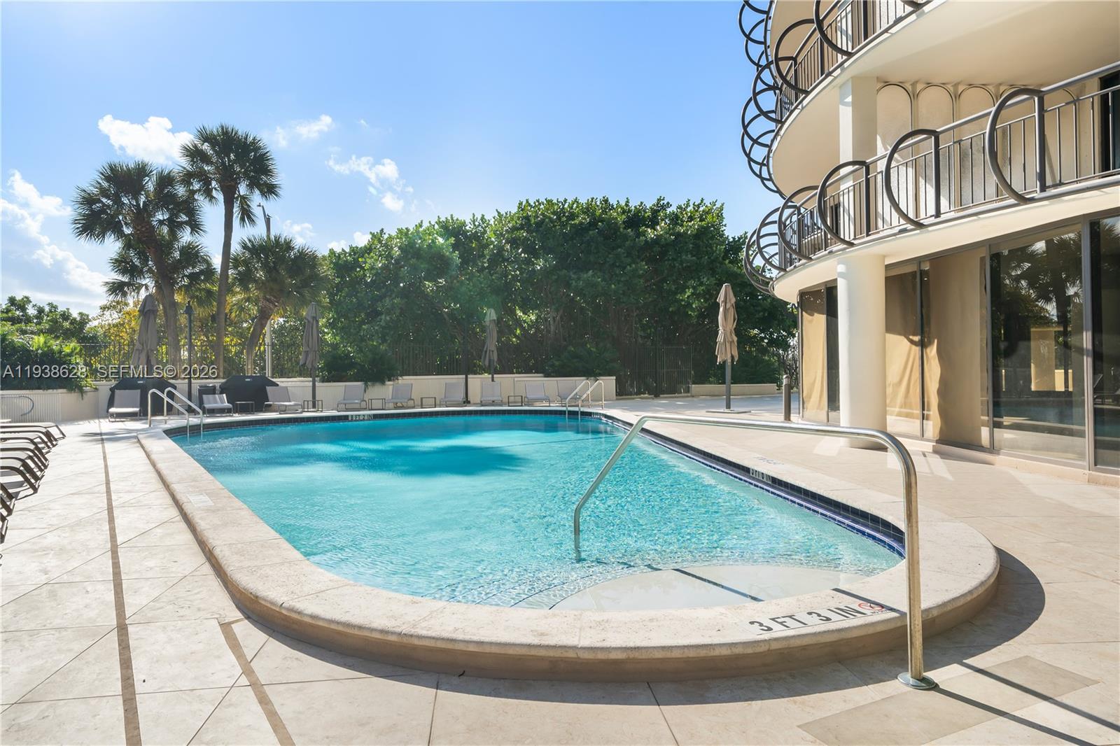 GROVE TOWERS CONDO - Residential