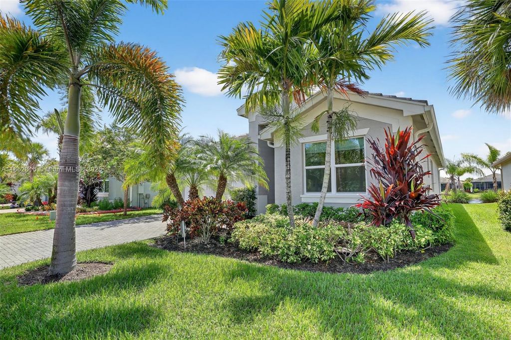 Photo of 11396 SW Willow Ln, Port St Lucie, FL 34987 (MLS # A11862816)