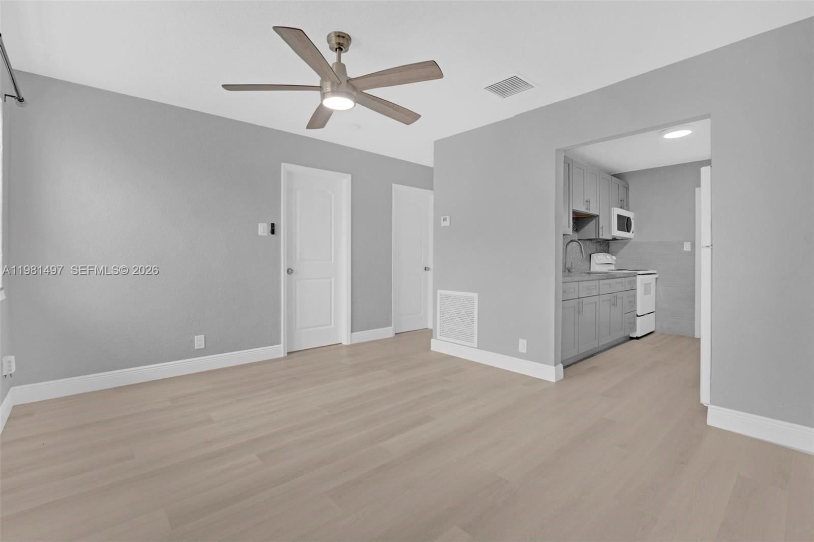 VICTORY HEIGHTS - Residential Lease