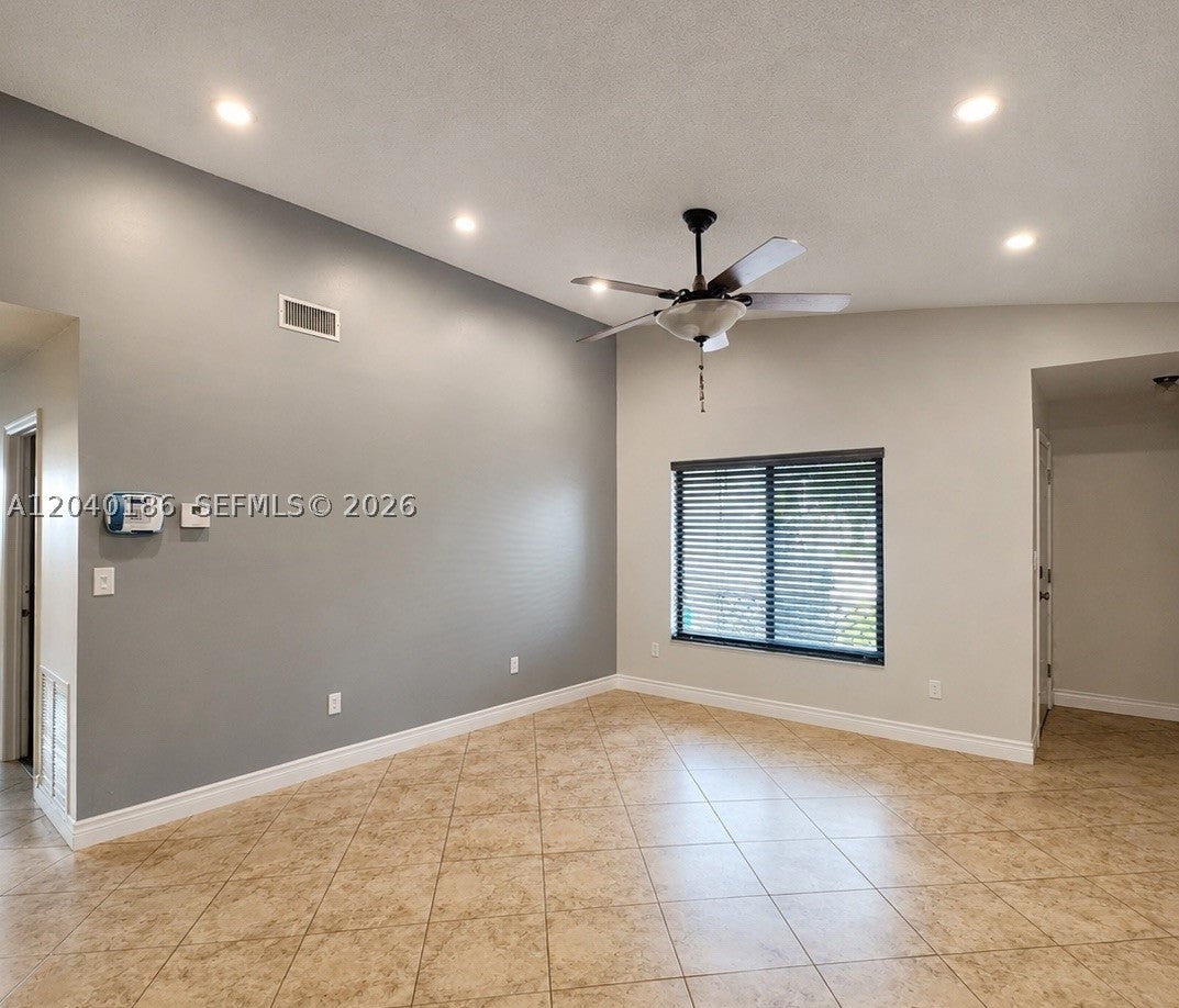 4817 SW 120th Ave