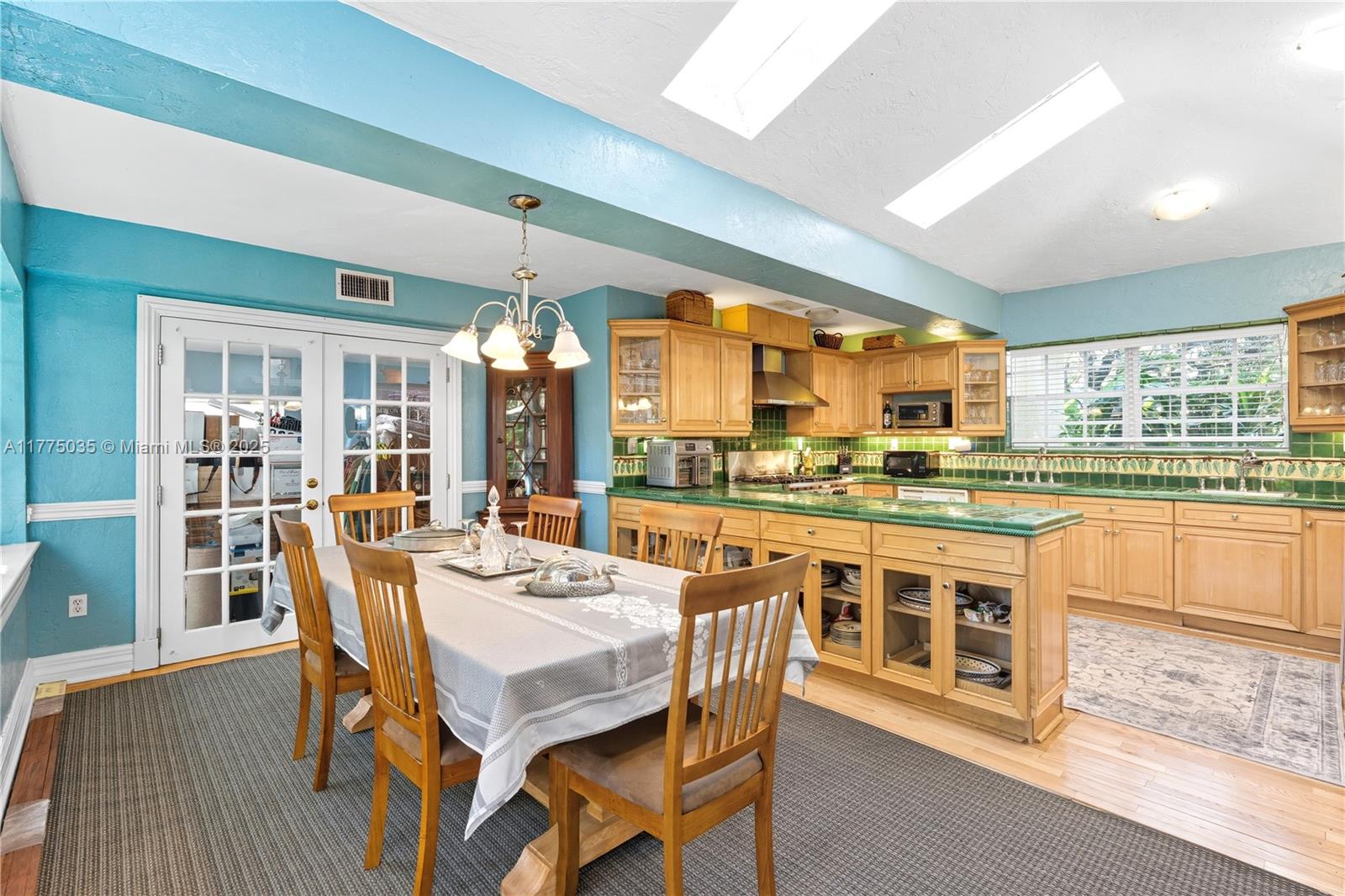 SUNSHINE VISTAS - Residential