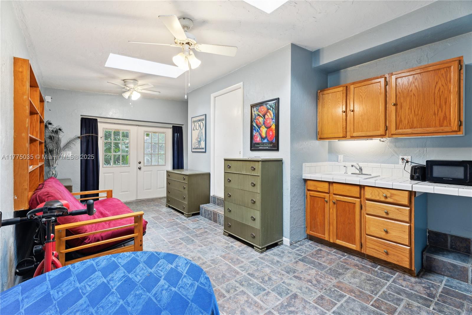 SUNSHINE VISTAS - Residential