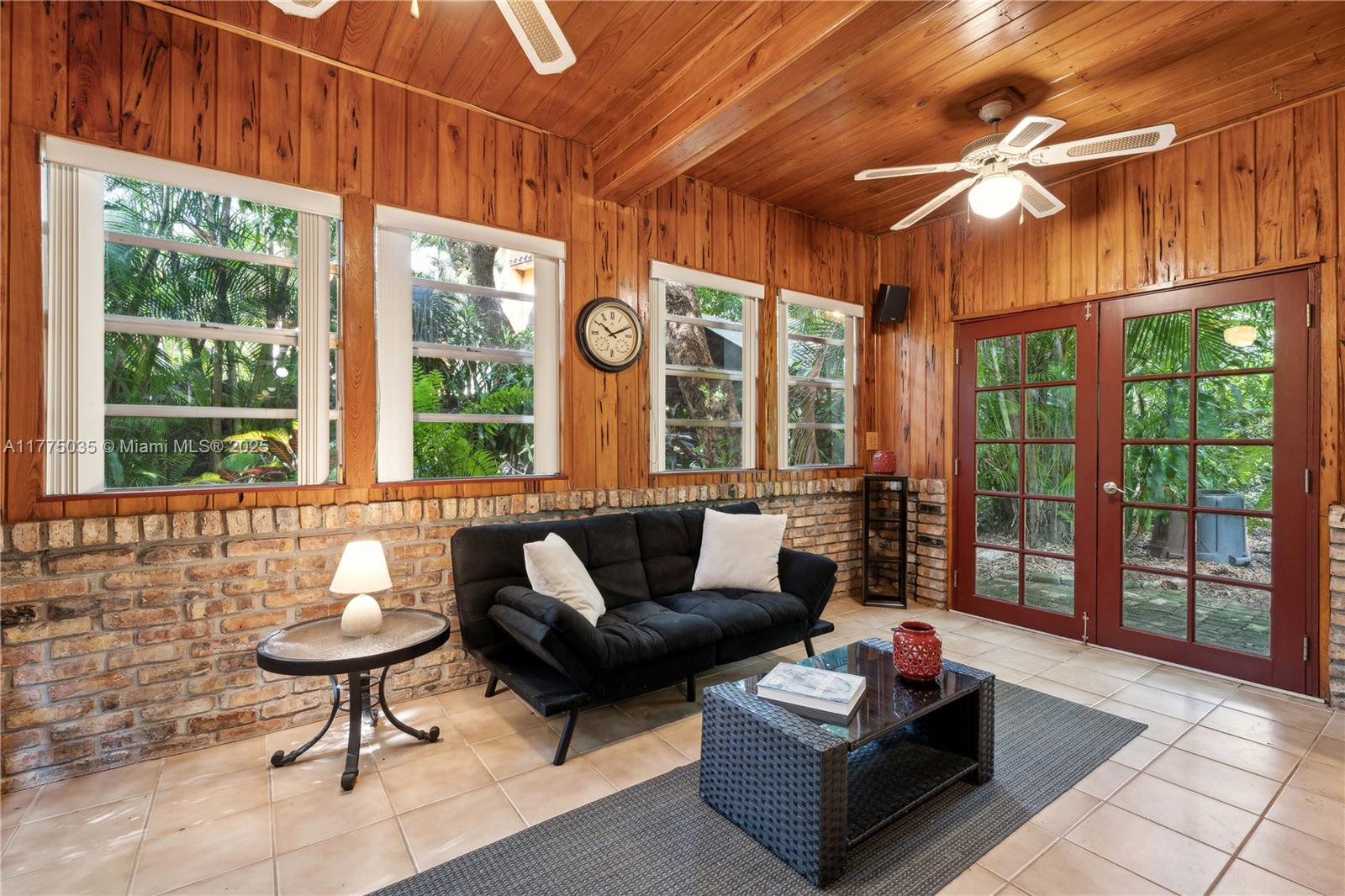 SUNSHINE VISTAS - Residential