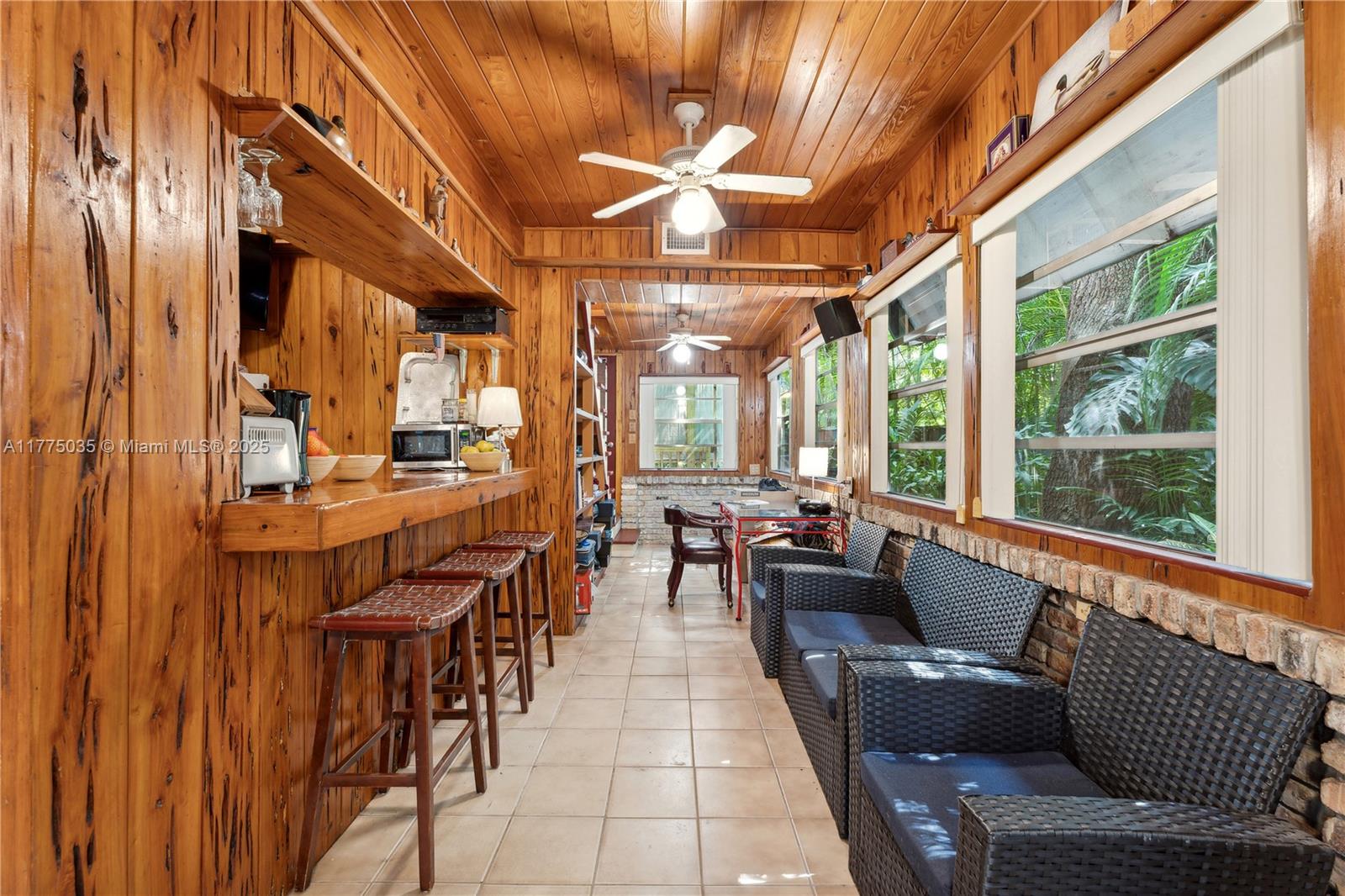 SUNSHINE VISTAS - Residential