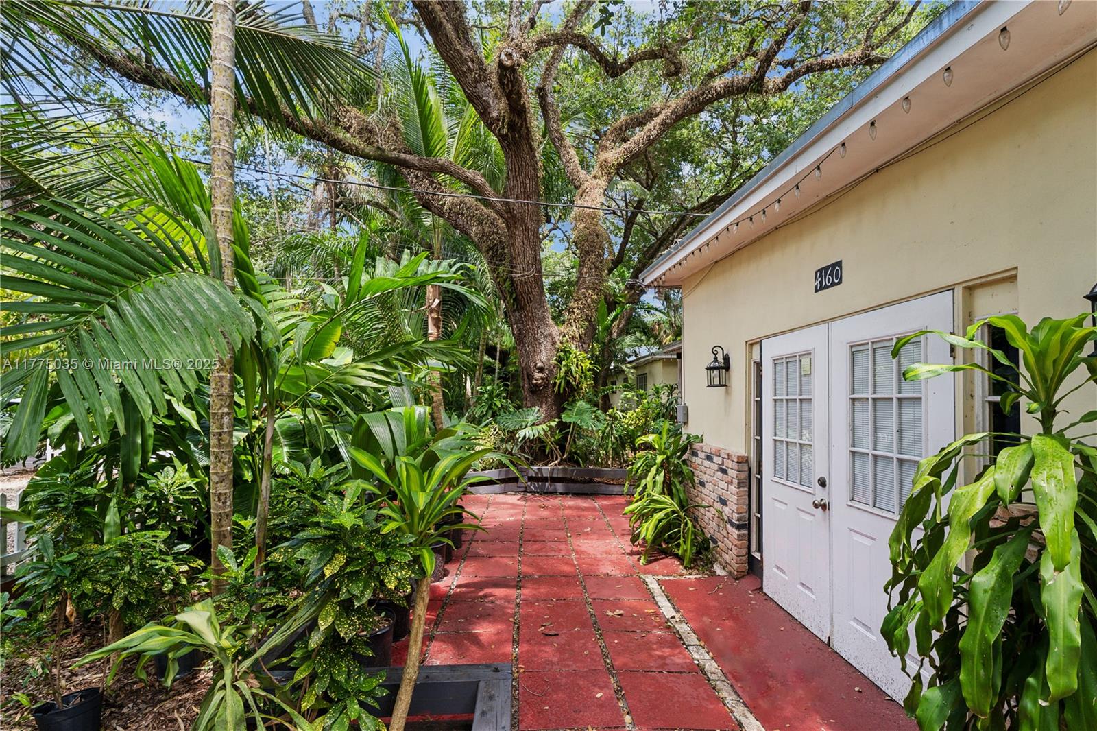 SUNSHINE VISTAS - Residential