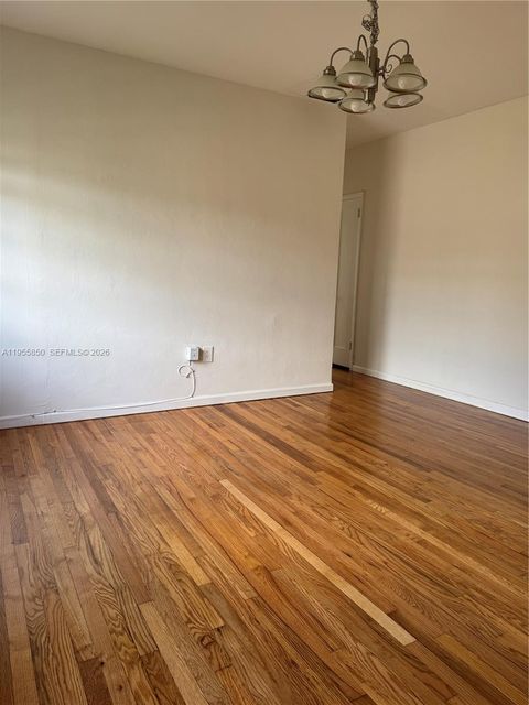 1431 SW 37th Ave 4 Miami FL 33145