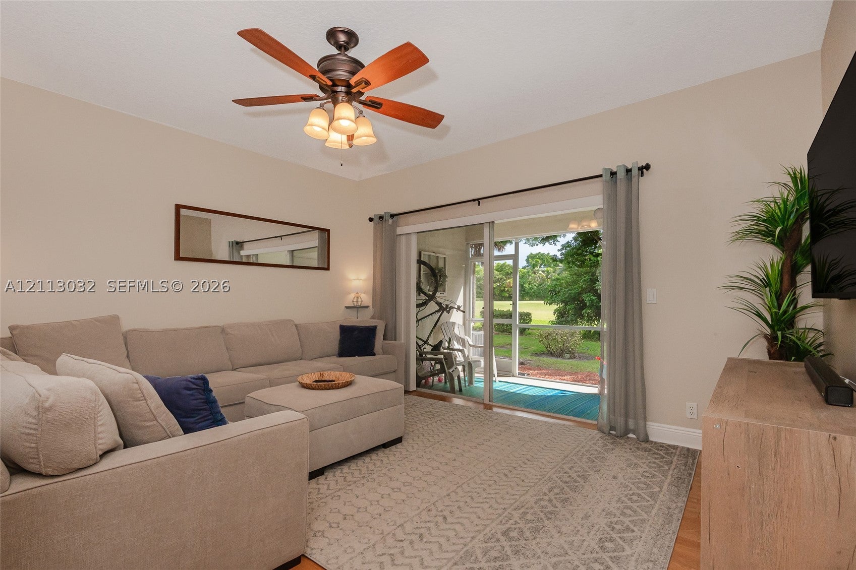 126 SW 96th Ave 10-1