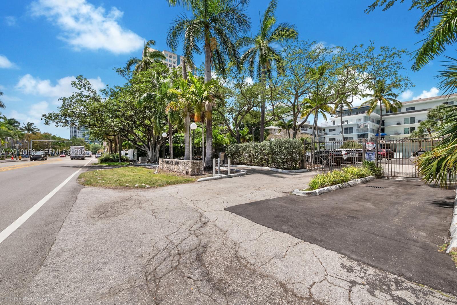 HARBOUR HILL CLUB CONDO - Residential Lease