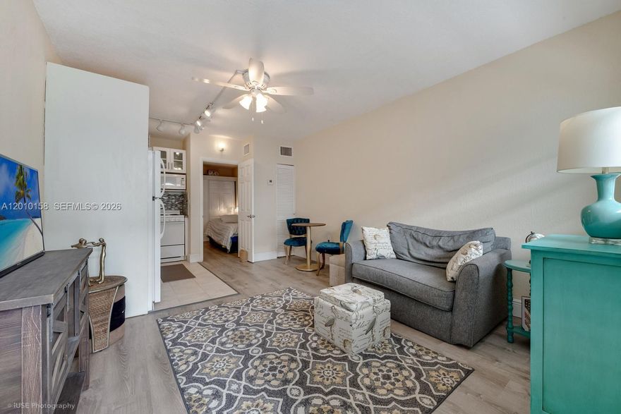 Bright and inviting rental opportunity in the heart of Coconut Grove at Harbour Hill Condominium. This efficiently designed unit offers comfortable living in one of Miami’s most desirable and walkable neighborhoods, just moments from the Grove’s best restaurants, cafés, shops, parks, marinas, and waterfront destinations. This residence presents an excellent value for anyone looking to enjoy the Coconut Grove lifestyle at an incredible price. Harbour Hill is ideally located along South Bayshore Drive, providing easy access to Brickell, Downtown Miami, Coral Gables, Key Biscayne, and major roadways. Perfect for anyone seeking a well-located home base in a charming, highly sought-after neighborhood. Don’t miss this opportunity to live in one of Miami’s most vibrant communities at an incredible price point.
