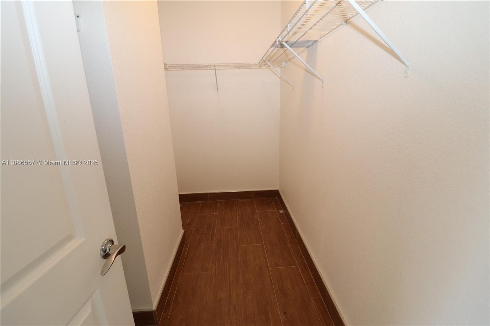 RESUB OF HIGHLAND ESTATES - Residential Lease