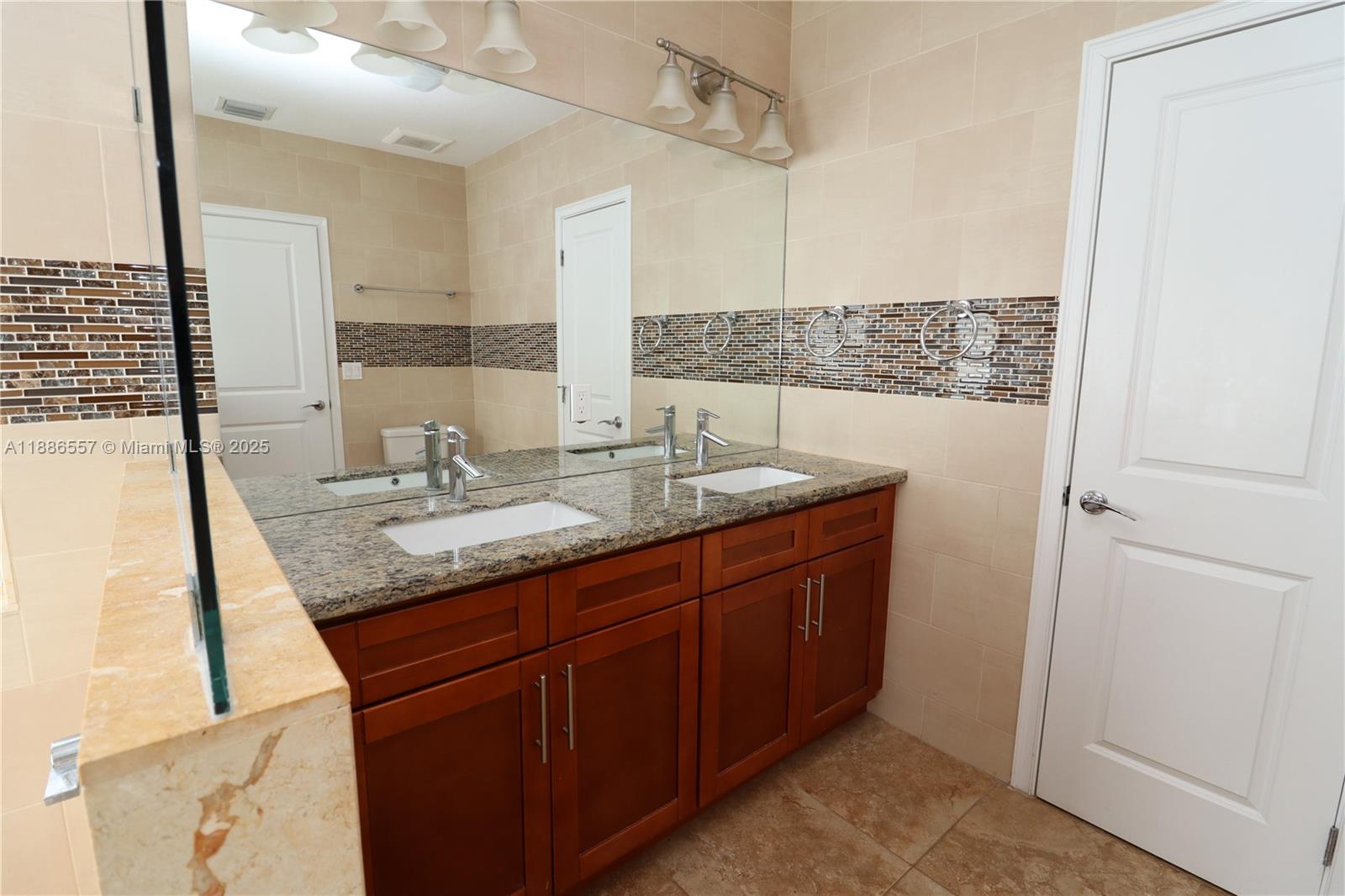 RESUB OF HIGHLAND ESTATES - Residential Lease