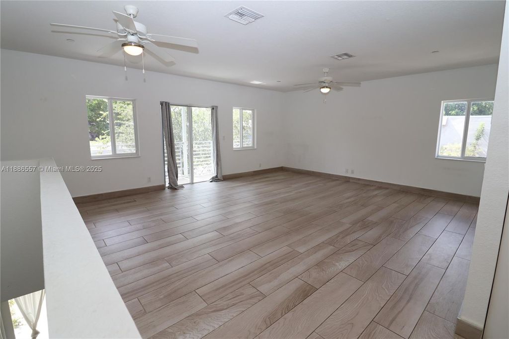 Photo of 603 NE 28th St #4, Wilton Manors, FL 33334 (MLS # A11886557)