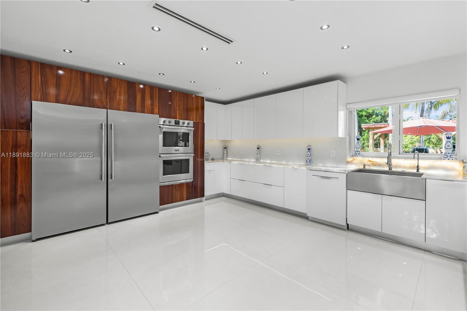 GABLES ACRE ESTATES - Residential