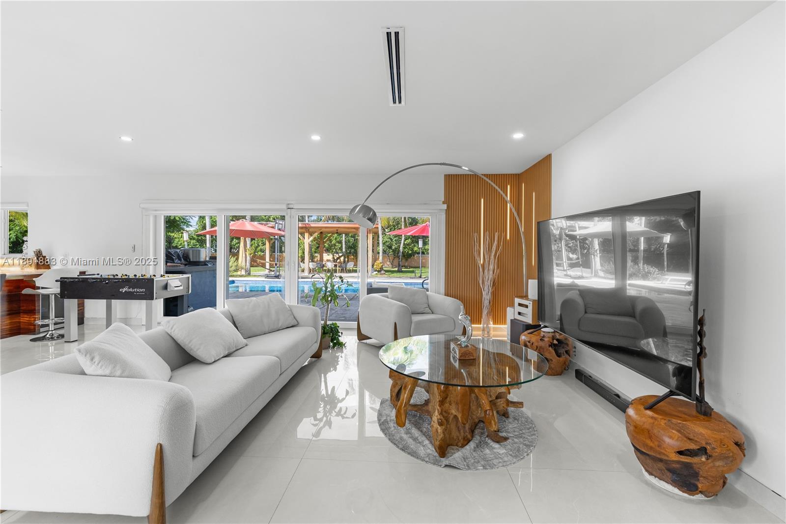 GABLES ACRE ESTATES - Residential