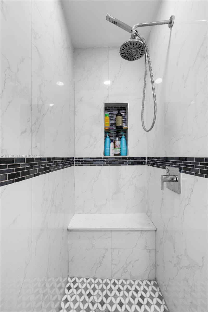 GABLES ACRE ESTATES - Residential