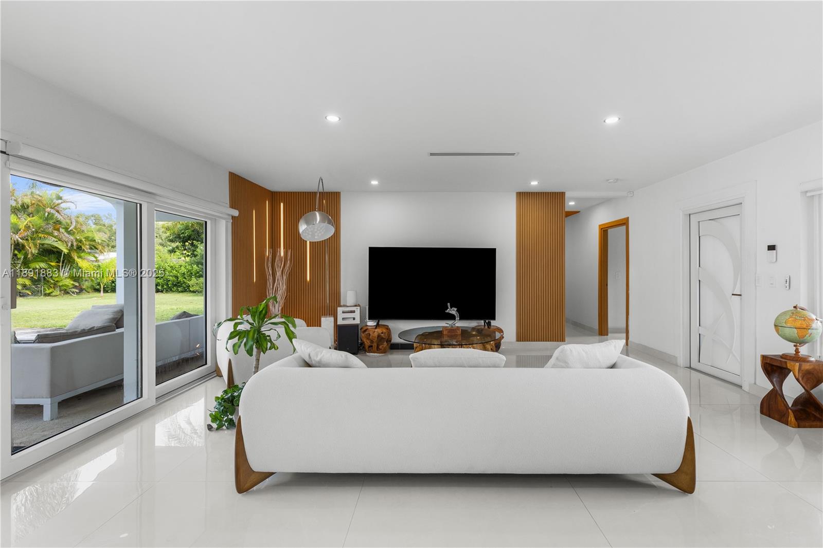 GABLES ACRE ESTATES - Residential