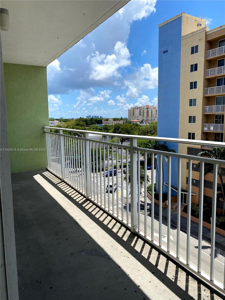 SAN LORENZO CONDO - Residential