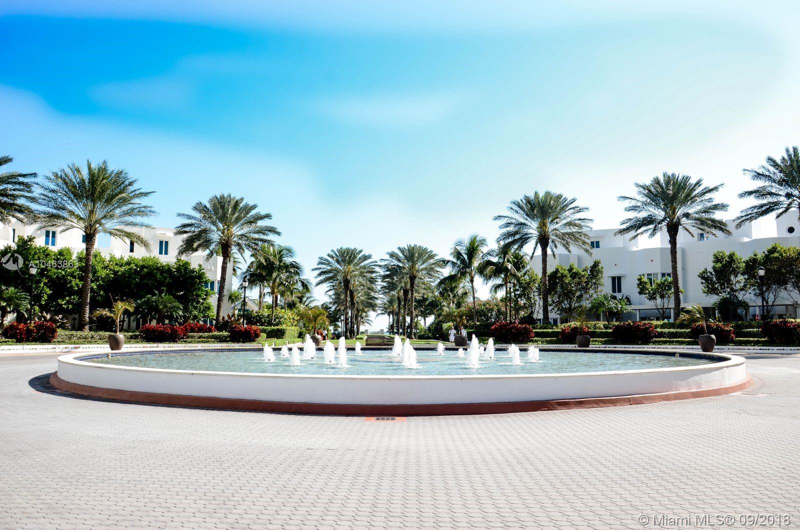 CONTINUUM ON SOUTH BEACH - Residential