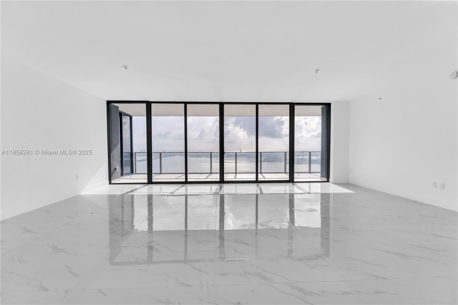 ARIA RESERVE SOUTH - Residential