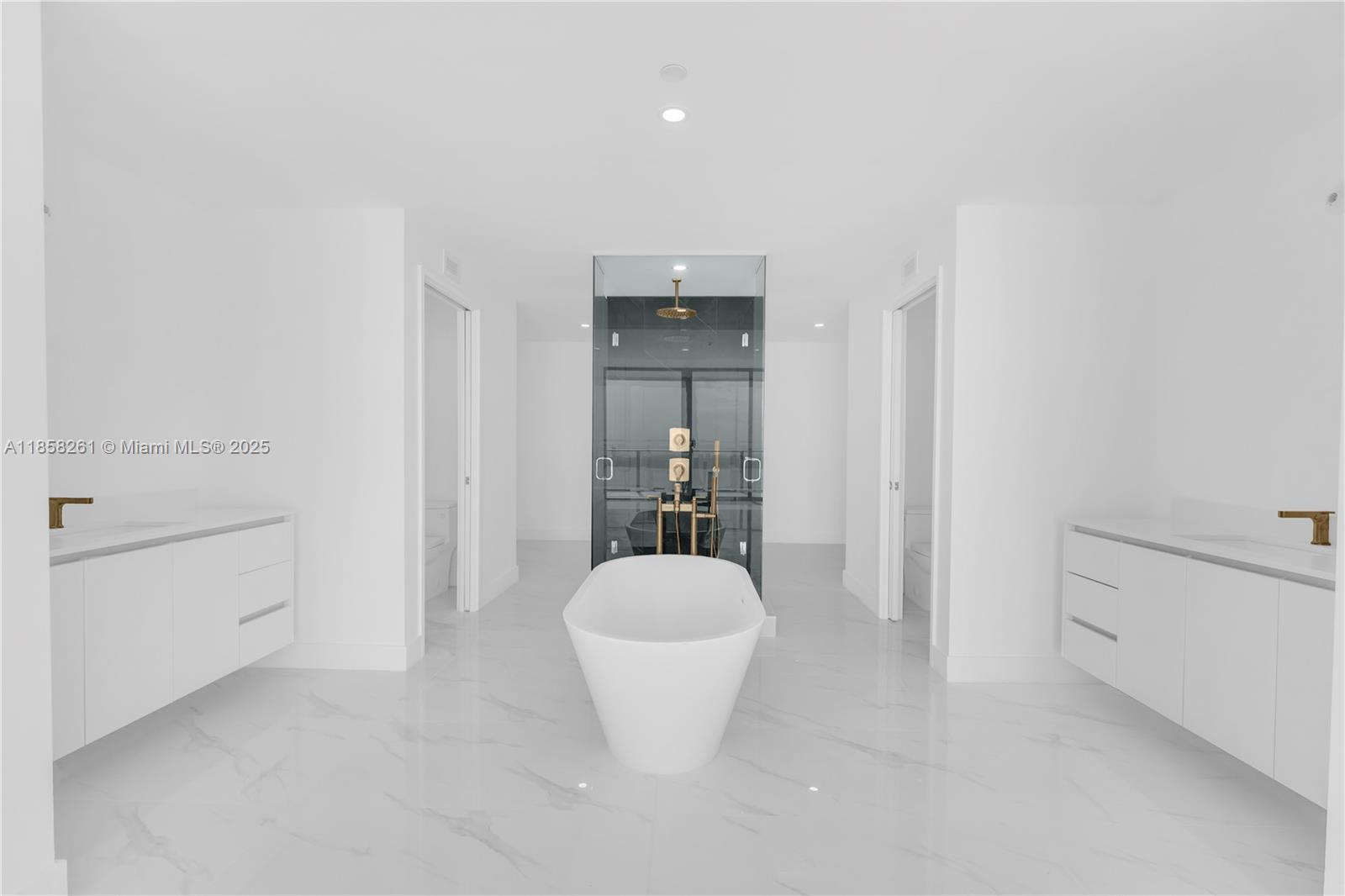 ARIA RESERVE SOUTH - Residential