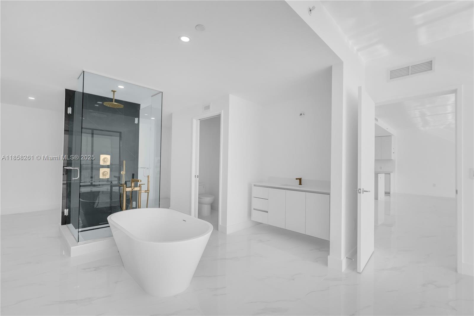 ARIA RESERVE SOUTH - Residential