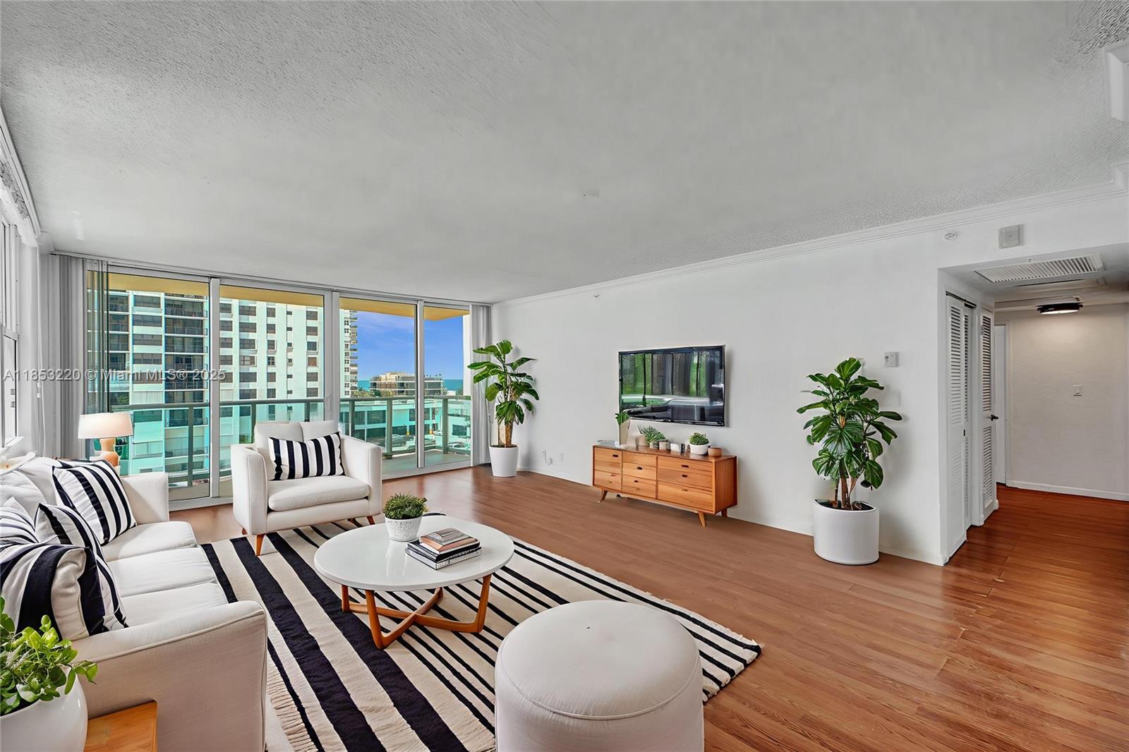 2501 S Ocean Dr 636