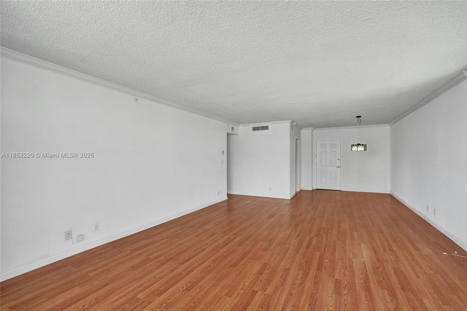 WAVE CONDO - Residential