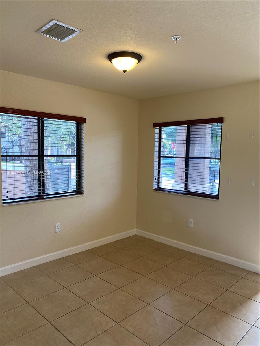 THE COURTS AT BAYSHORE I - Residential Lease