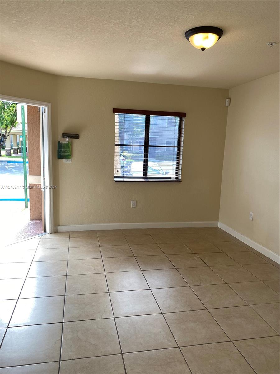 THE COURTS AT BAYSHORE I - Residential Lease