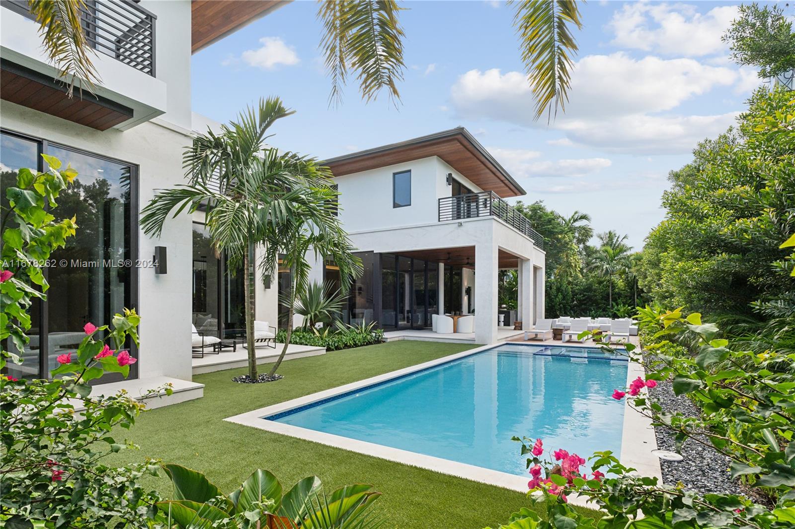 RIVIERA WATERWAYS - Residential