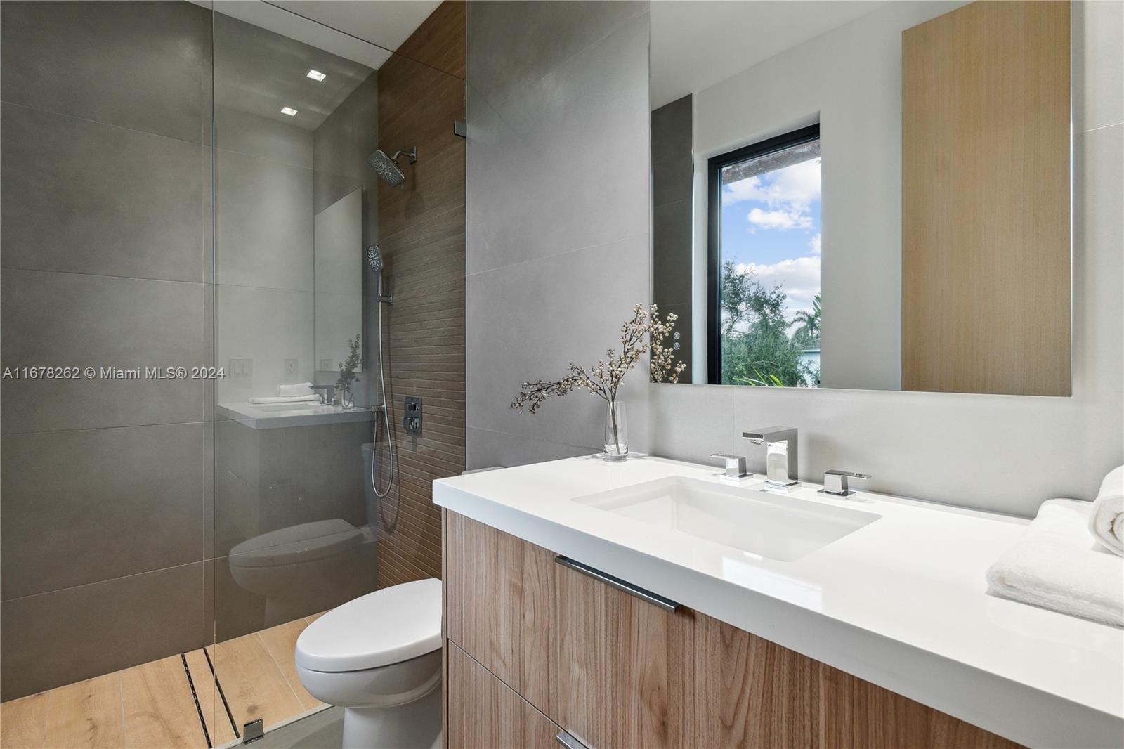 RIVIERA WATERWAYS - Residential