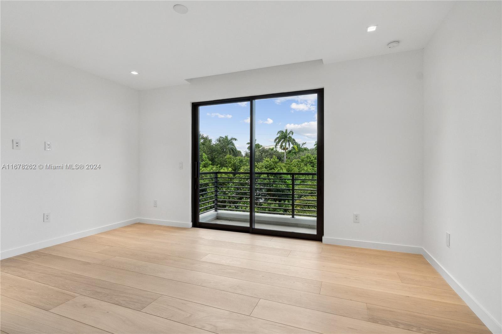 RIVIERA WATERWAYS - Residential