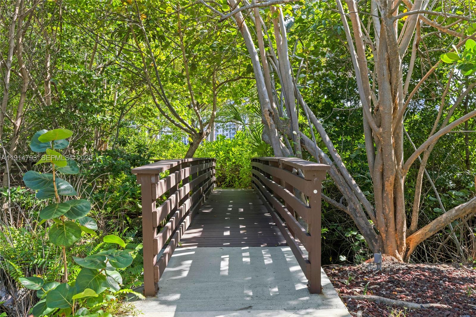 ADMIRALS PORT CONDO WEST - Residential