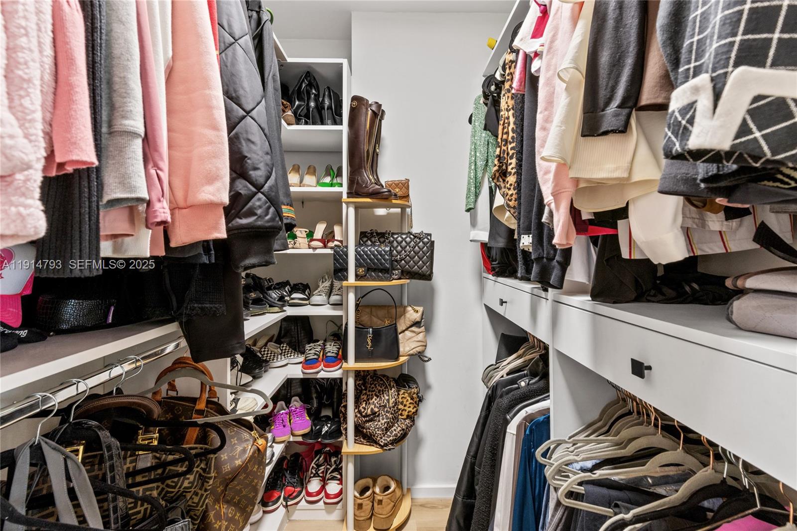 ADMIRALS PORT CONDO WEST - Residential