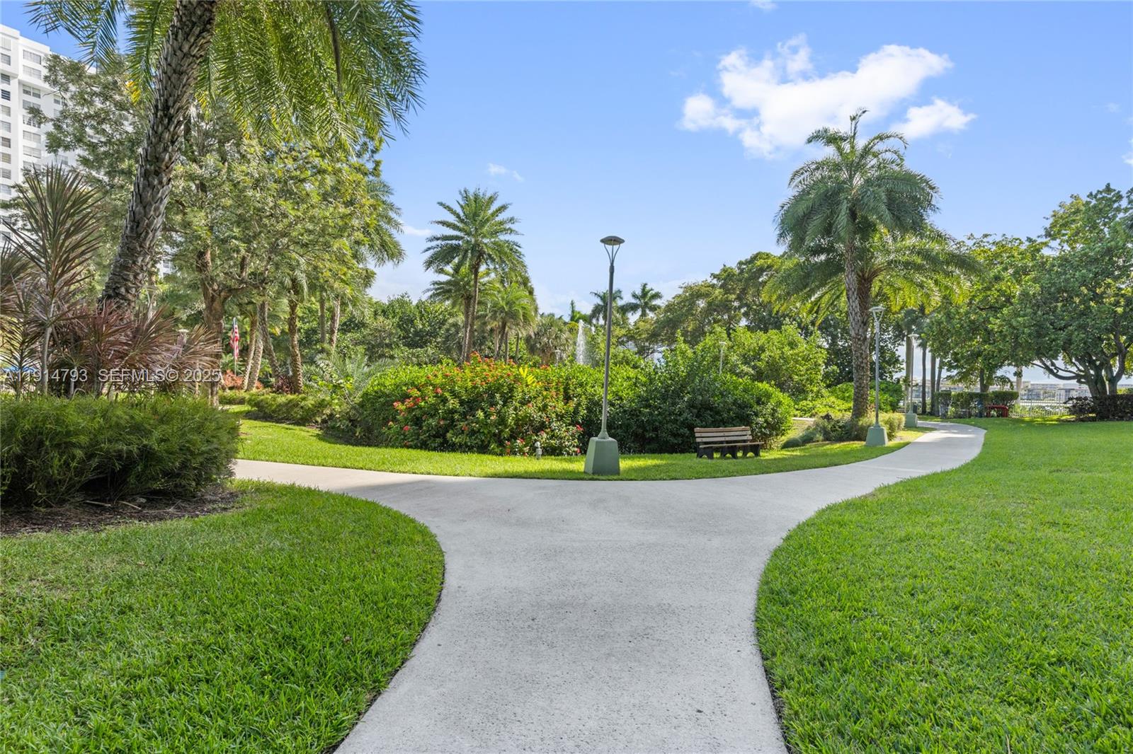 ADMIRALS PORT CONDO WEST - Residential