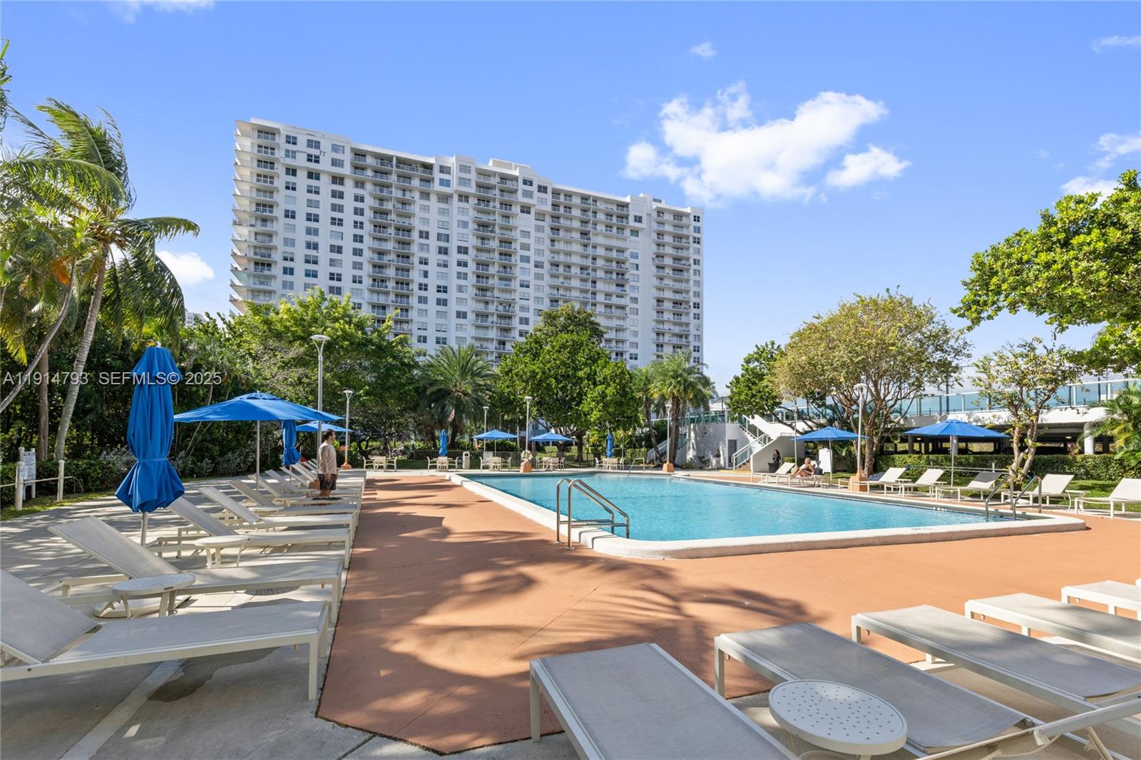 ADMIRALS PORT CONDO WEST - Residential