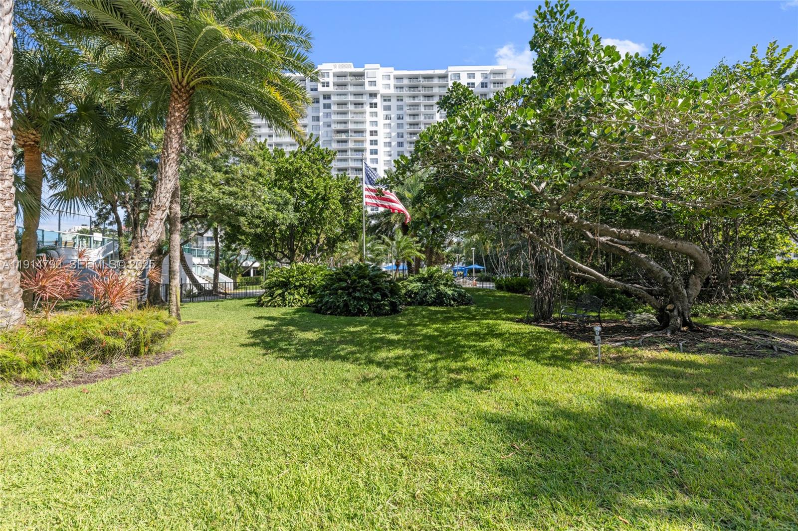 ADMIRALS PORT CONDO WEST - Residential