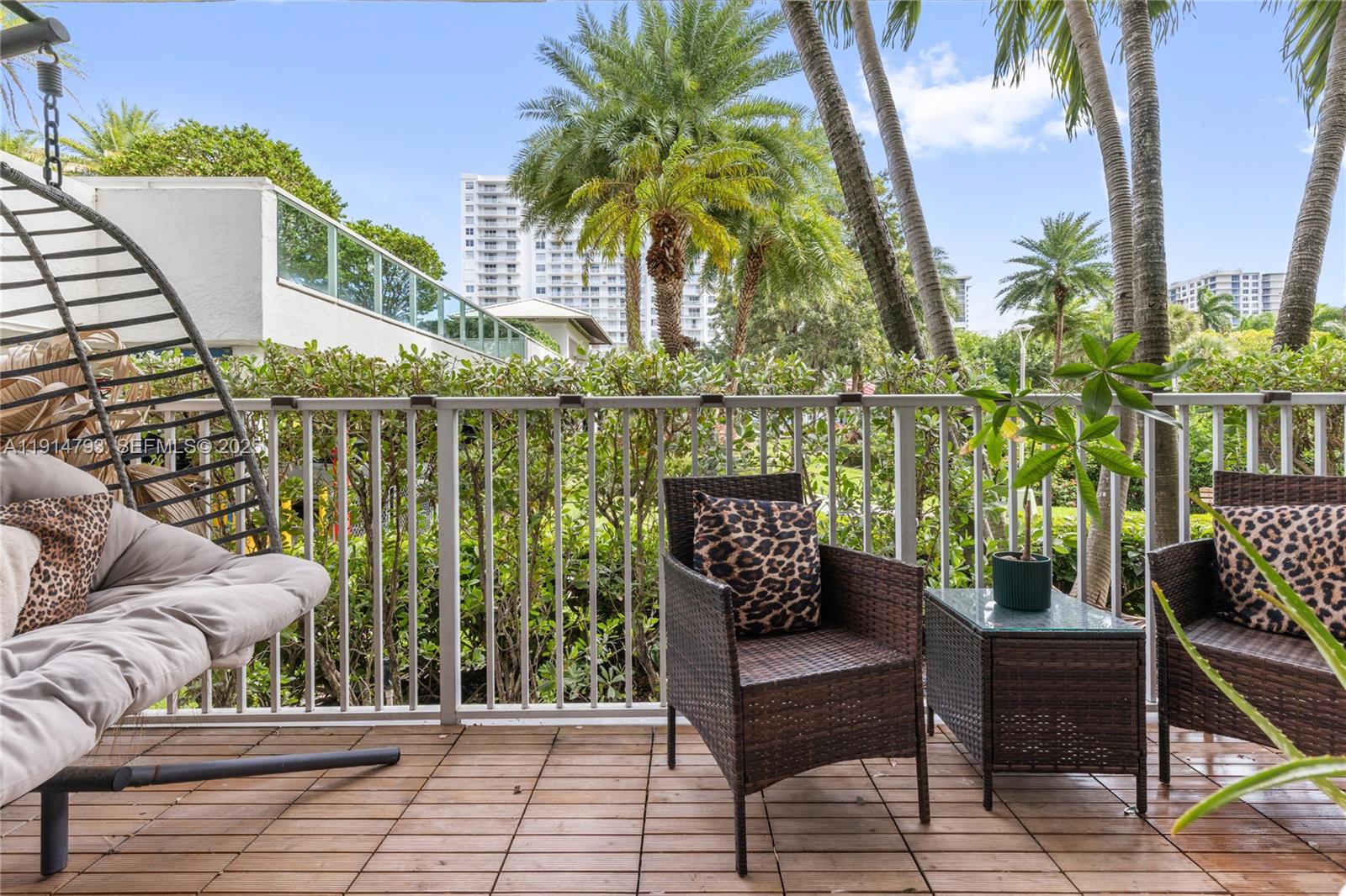 ADMIRALS PORT CONDO WEST - Residential