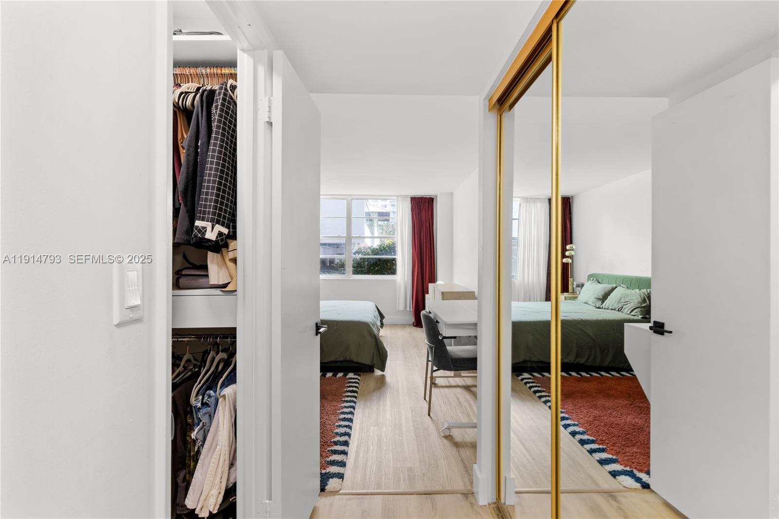 ADMIRALS PORT CONDO WEST - Residential