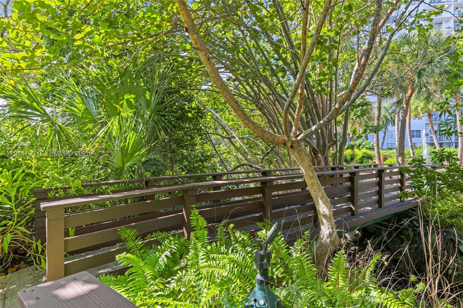 ADMIRALS PORT CONDO WEST - Residential