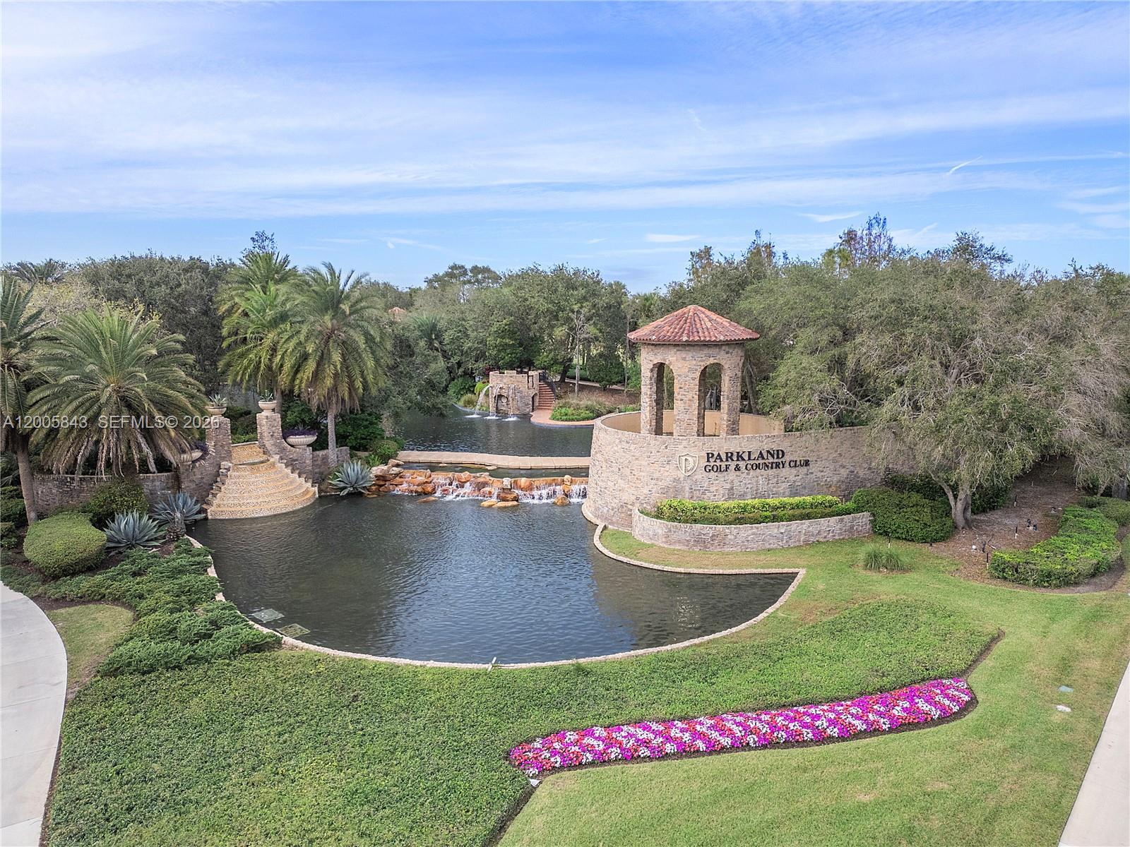 PARKLAND GOLF & COUNTRY C - Residential