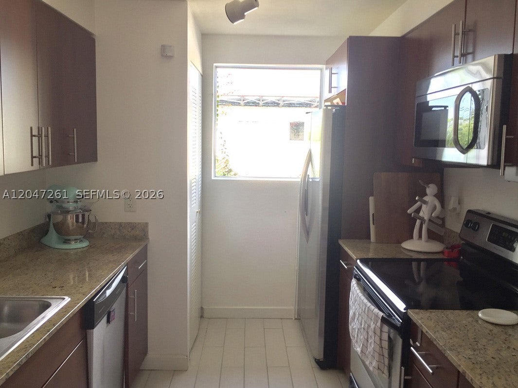 7422 NE 6TH COURT 7422