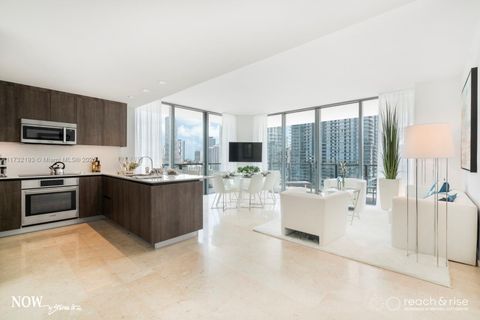 88 SW 7th St 1411 Miami FL 33130