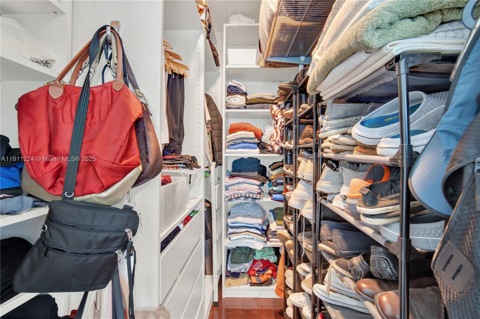 BRICKELL ON THE RIVER N T - Residential