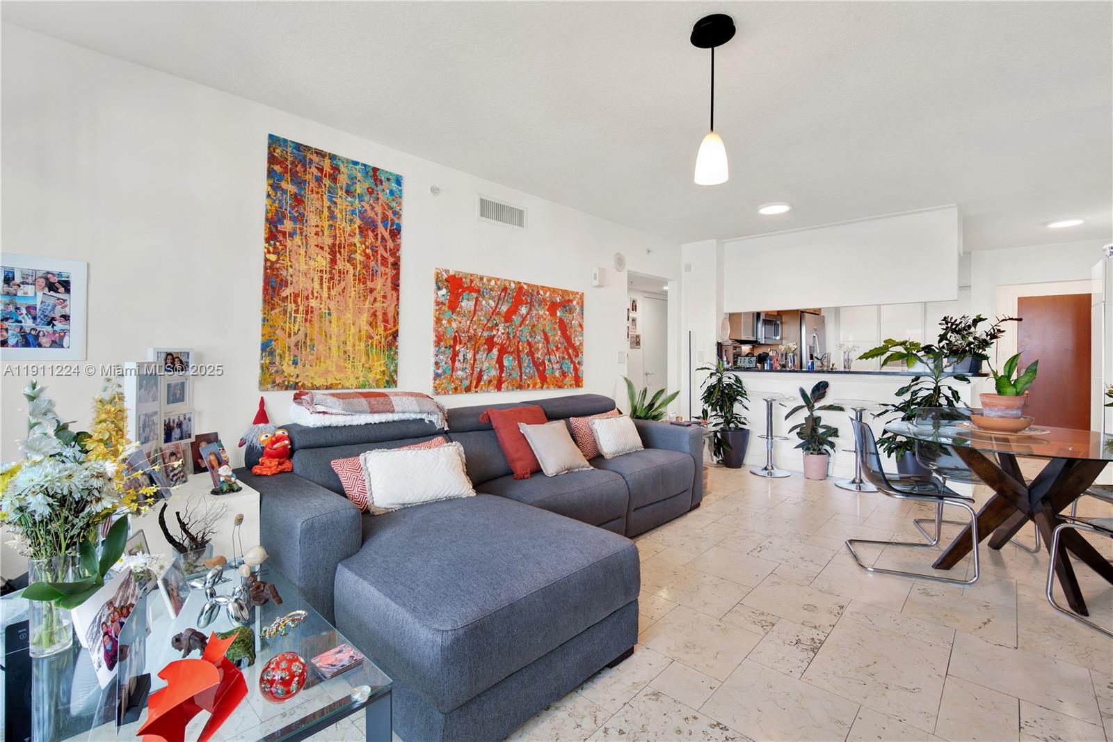 BRICKELL ON THE RIVER N T - Residential