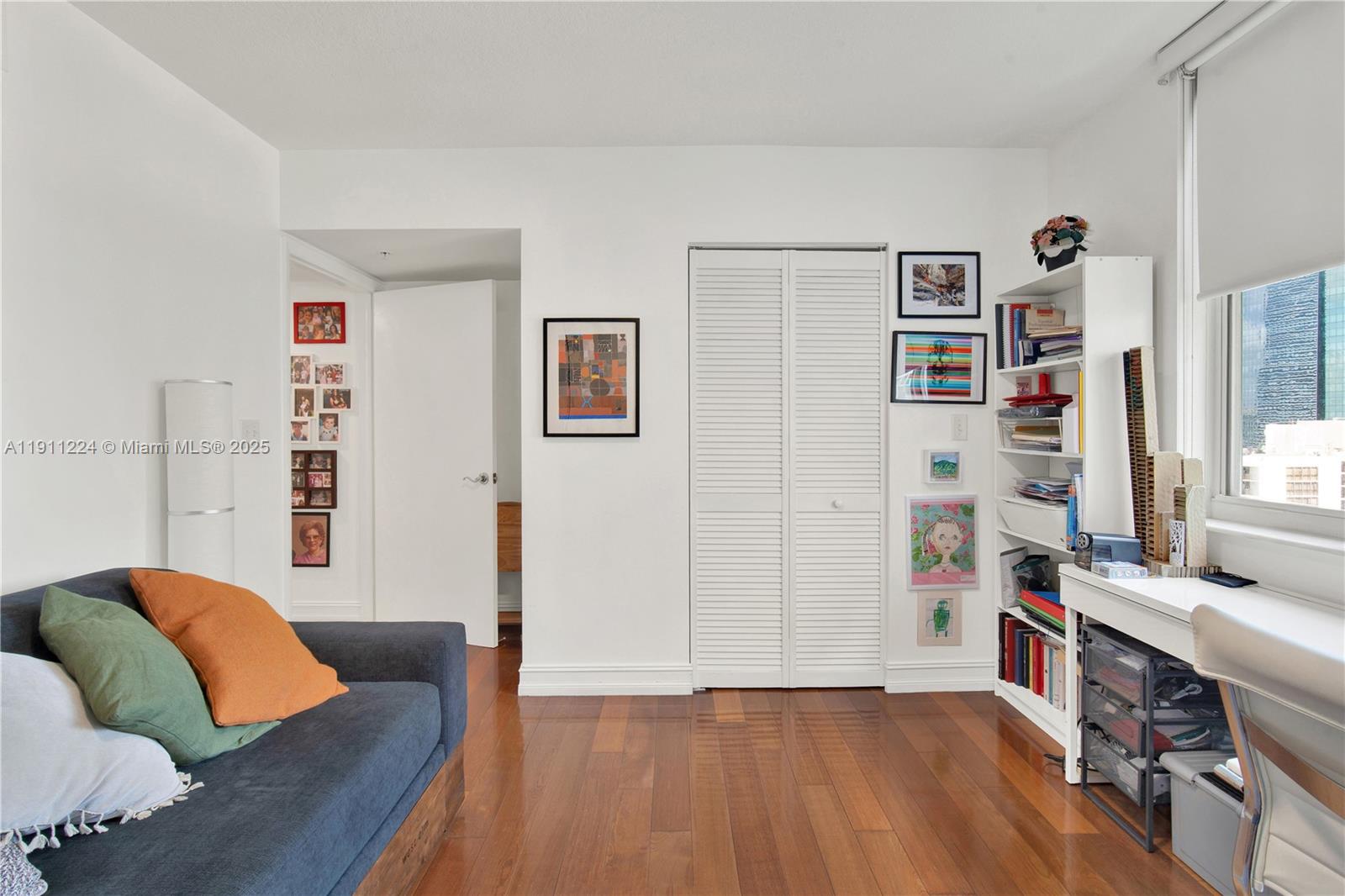 BRICKELL ON THE RIVER N T - Residential