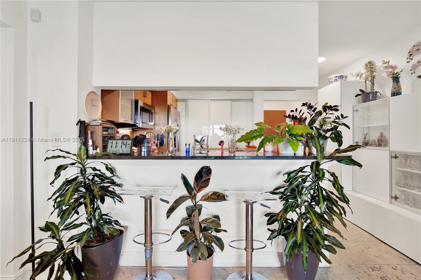 BRICKELL ON THE RIVER N T - Residential