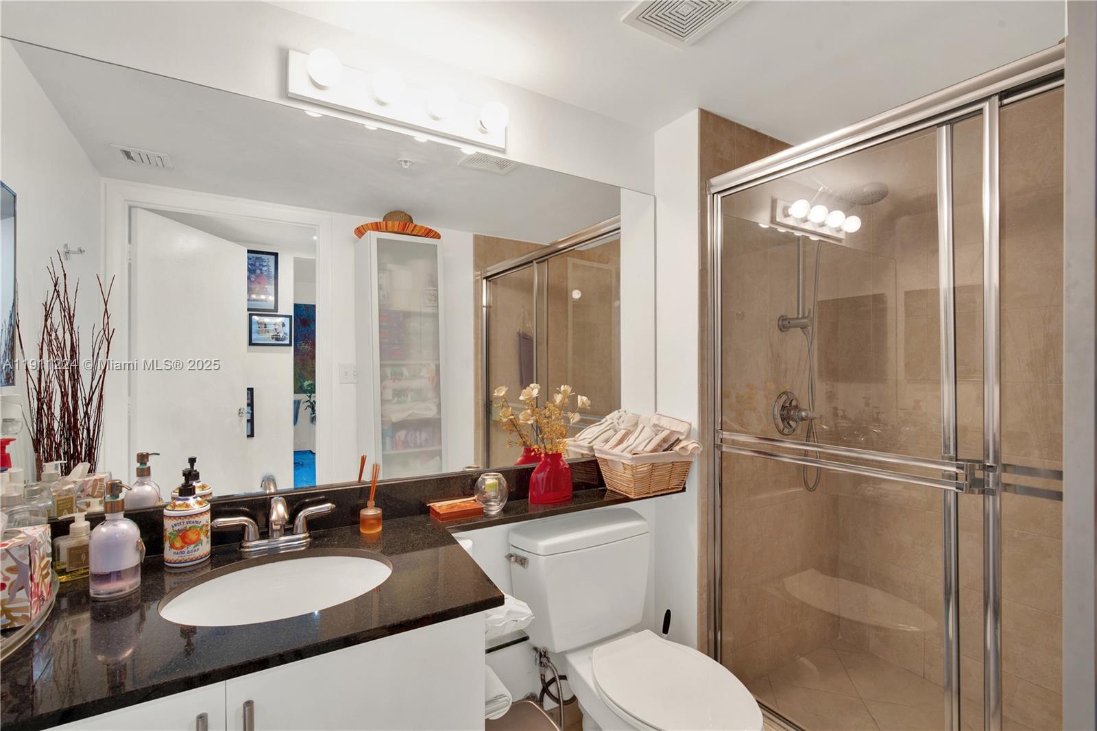 BRICKELL ON THE RIVER N T - Residential