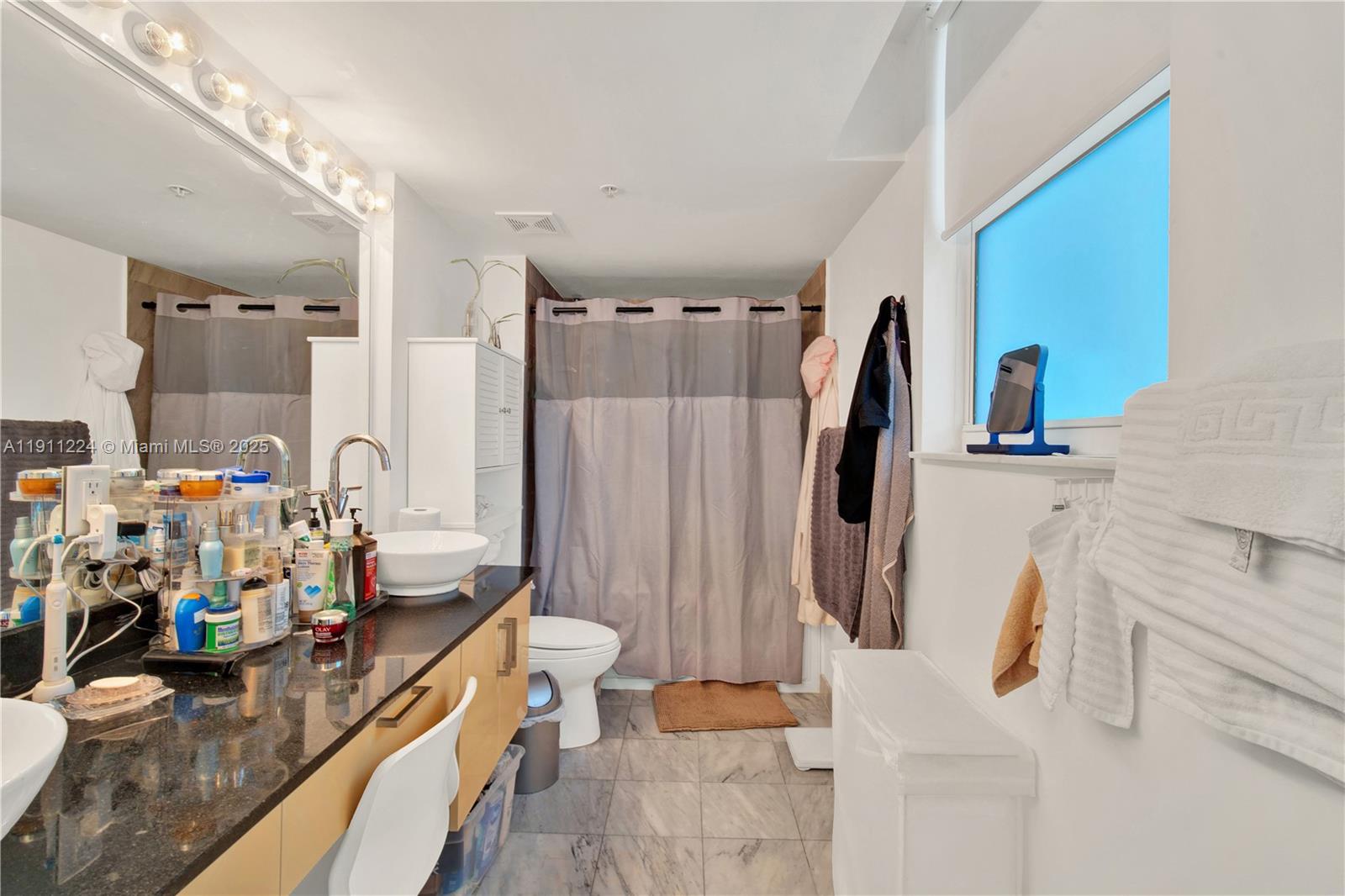 BRICKELL ON THE RIVER N T - Residential