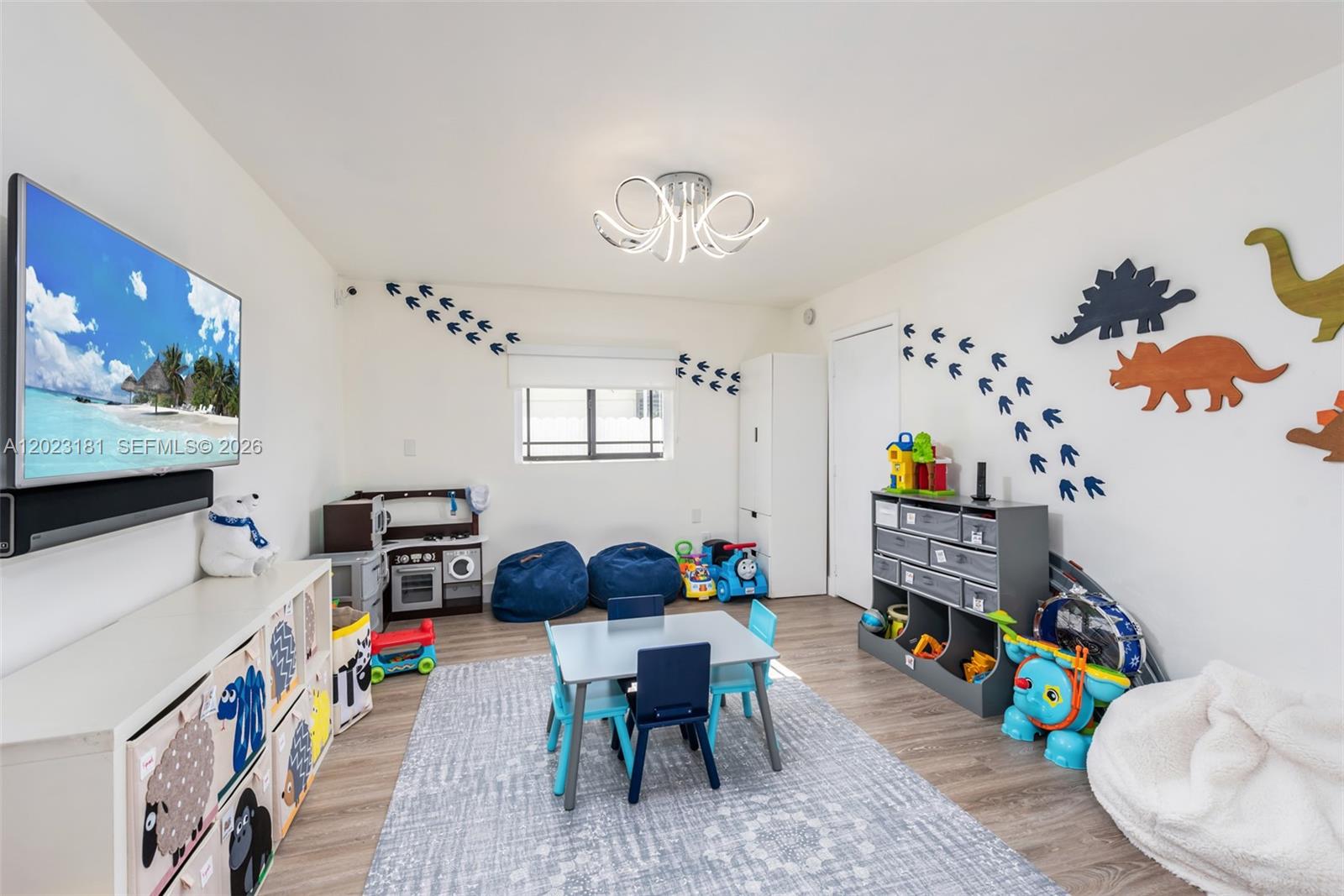 ENCHANTED LAKE SEC 6 - Residential